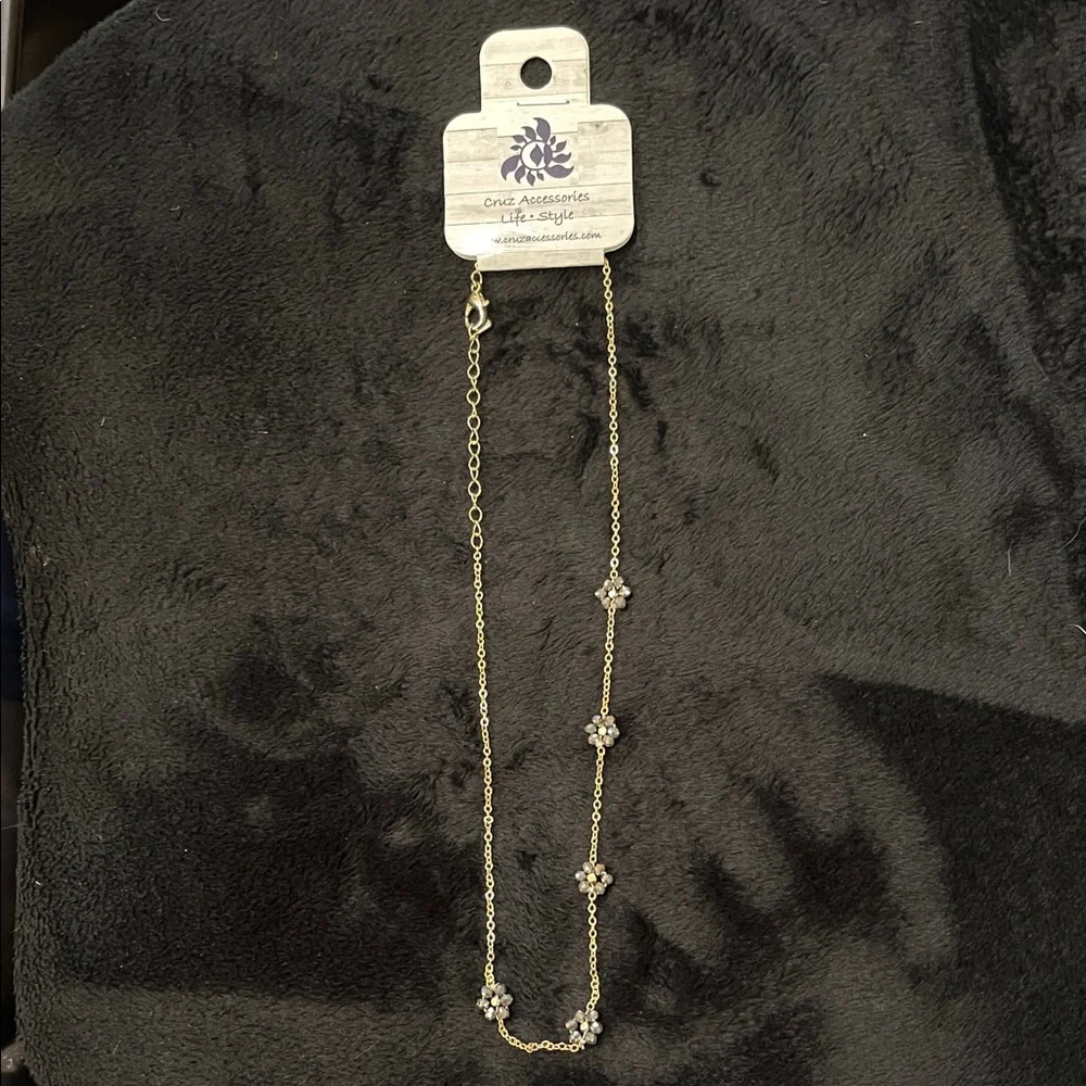 *FREE W/ PURCHASE OF 2+ ITEMS, JUST ADD TO YOUR BUNDLE* Necklace